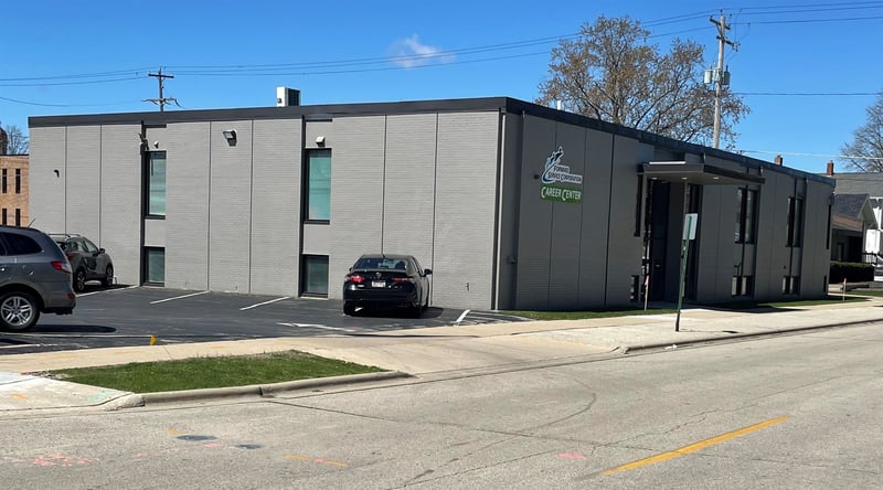 726 Pine St, Green Bay, WI 54301-4929