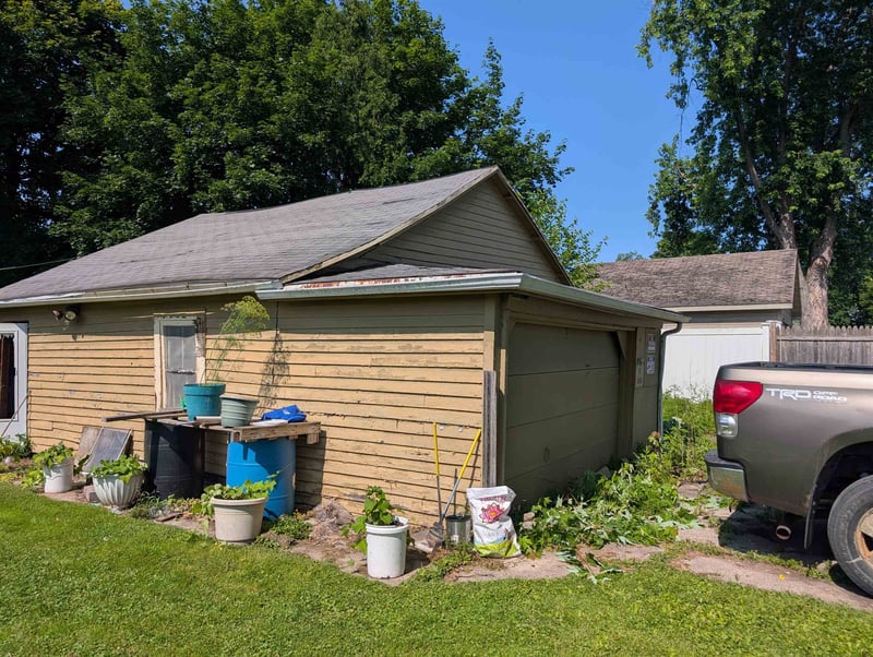 1155 Stuart St, Green Bay, WI 54301