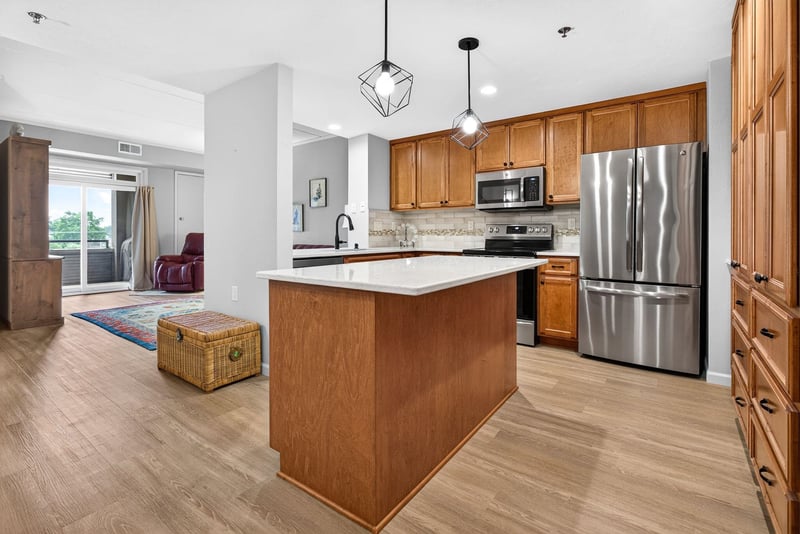 400 N Richmond St #425, Appleton, WI 54911