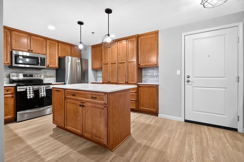 400 N Richmond St #425, Appleton, WI 54911