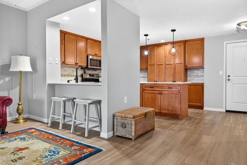 400 N Richmond St #425, Appleton, WI 54911