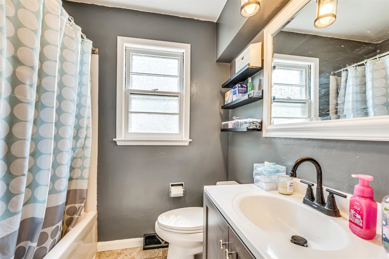 1578 Louise St, Green Bay, WI 54302