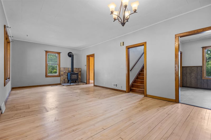 355 Nye St, Hortonville, WI 54944