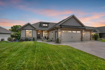 1638 Steiner Ln, Green Bay, WI 54313