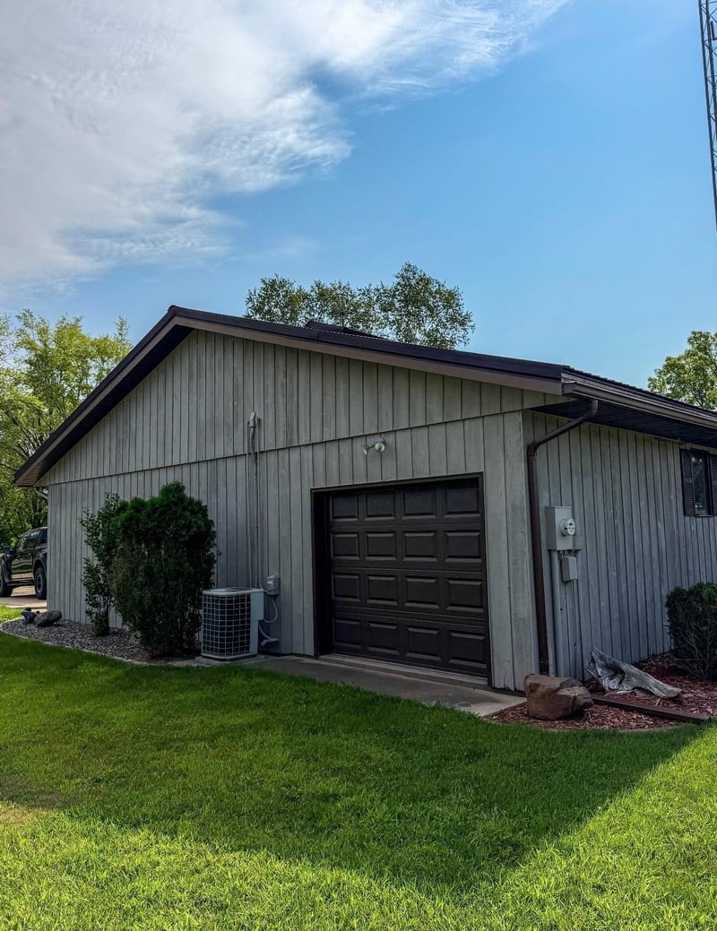 331 Orchard Cir, Gillett, WI 54124-0106