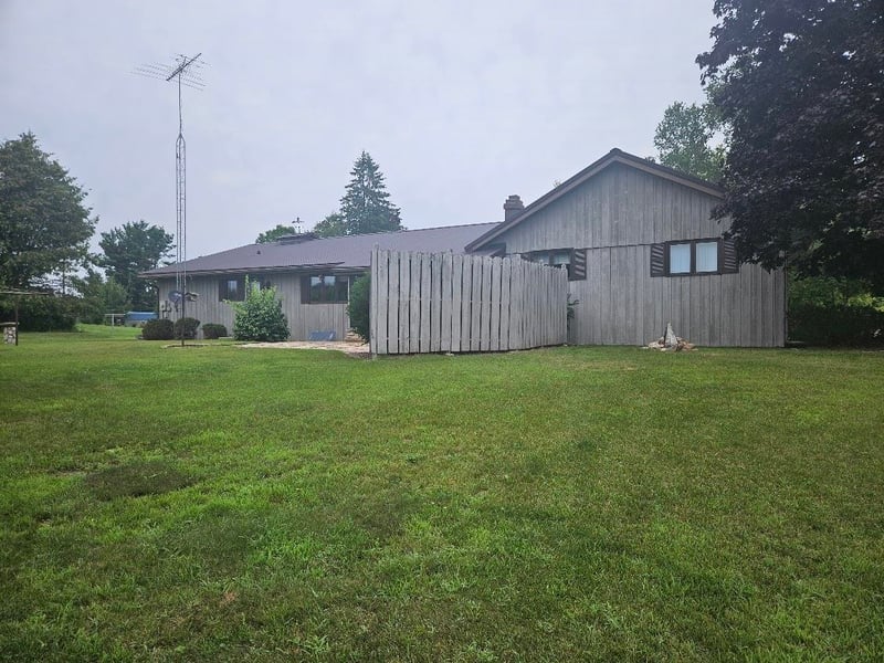 331 Orchard Cir, Gillett, WI 54124-0106