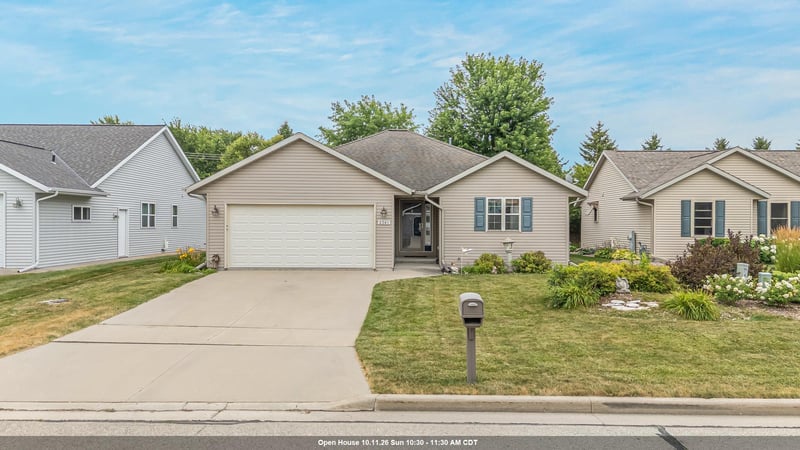 2361 Indy Ct, De Pere, WI 54115-8058