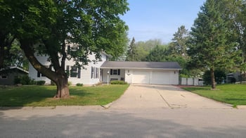 2410 Lina Ln, Green Bay, WI 54304-5024
