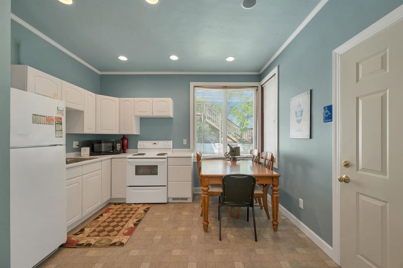 125 S Quincy St, Green Bay, WI 54301