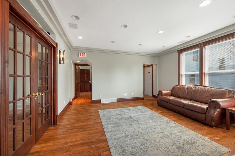 125 S Quincy St, Green Bay, WI 54301