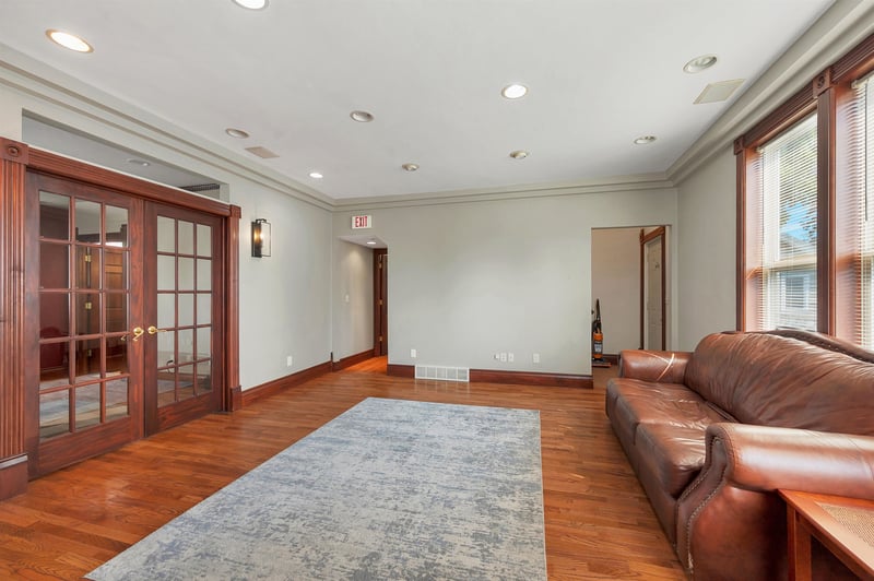 125 S Quincy St, Green Bay, WI 54301
