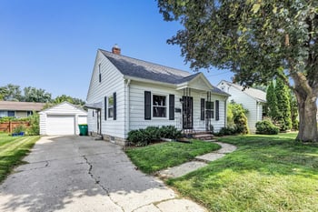 1947 Farlin Ave, Green Bay, WI 54302