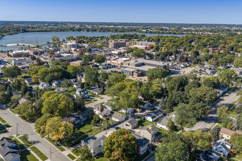 220 S Erie St, De Pere, WI 54115