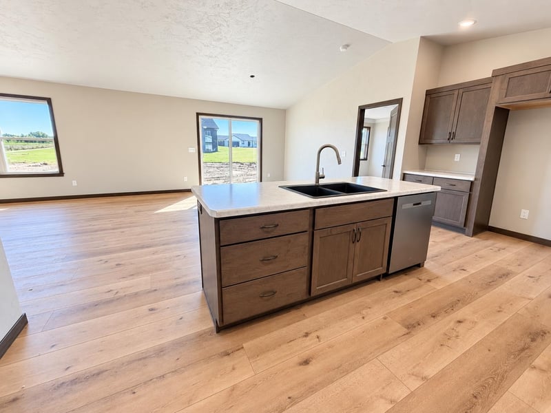 2091 Red Fox Ln, Kaukauna, WI 54130