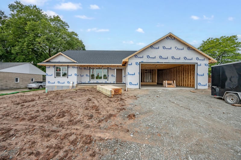 1033 Gray St, Green Bay, WI 54303