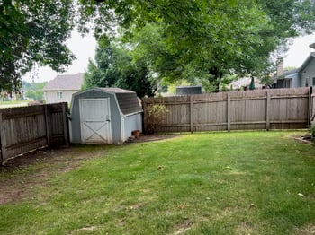 2151 Woodcrest Dr, Green Bay, WI 54304-1832