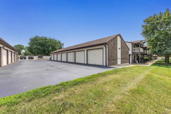 1045 Marvelle Ln #B1, Green Bay, WI 54304