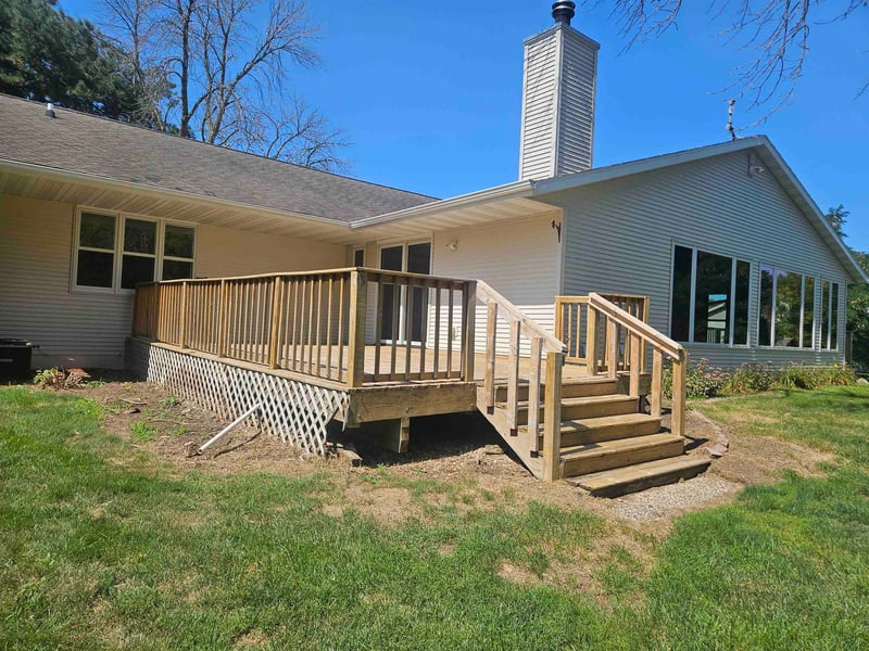 3830 Nicolet Dr, Green Bay, WI 54311