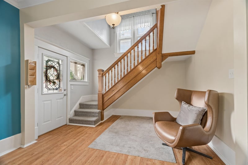 1215 Grand St, Oshkosh, WI 54901