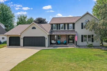 1236 Benjamin Ct, Green Bay, WI 54311-5549