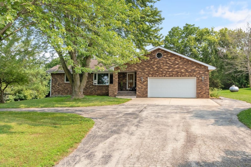 N7488 French Rd, Seymour, WI 54165