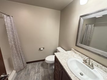 560 Superior Rd, Green Bay, WI 54311