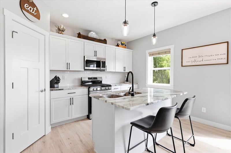 2601 St Thomas Ln, Neenah, WI 54956