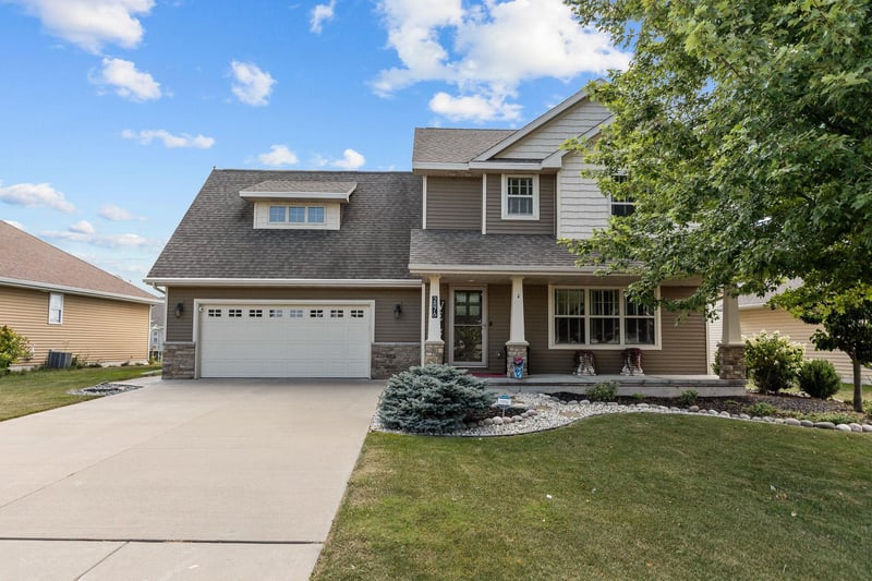2876 Chrystella Dr, Menasha, WI 54952