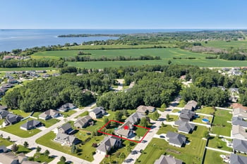 2903 Bally Bunion Ln, Green Bay, WI 54311