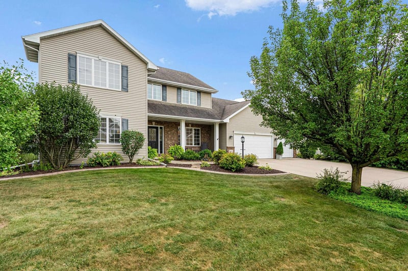 W6571 Austin Dr, Appleton, WI 54915-4852