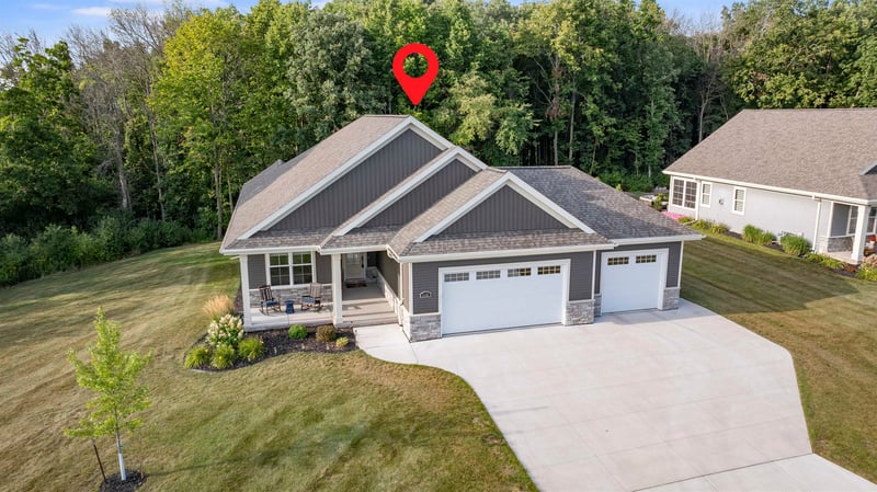 2608 Canvasback Dr, Menasha, WI 54952