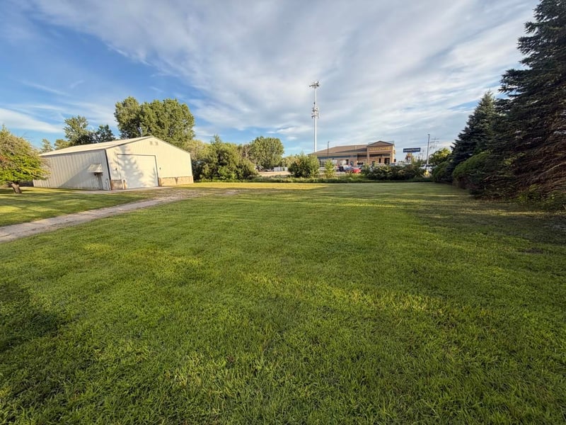 11990 Velp Ave, Green Bay, WI 54313