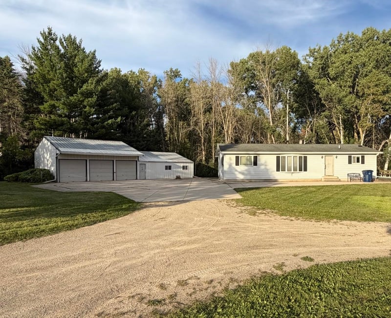 11990 Velp Ave, Green Bay, WI 54313