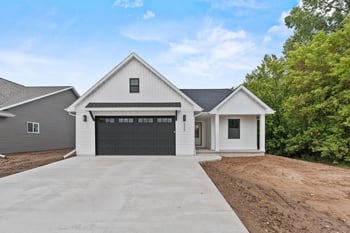 4926 Water Mint Way, Green Bay, WI 54313