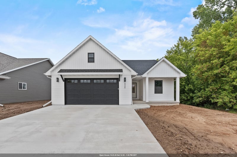 4926 Water Mint Way, Green Bay, WI 54313