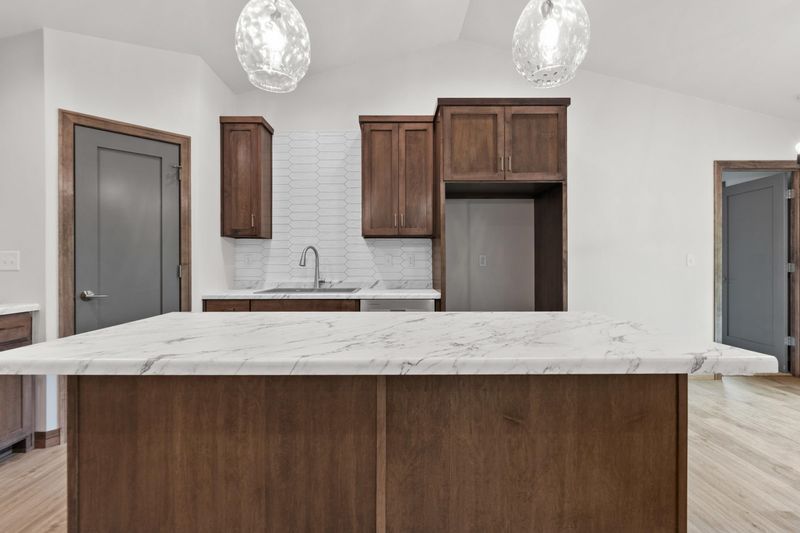 4926 Water Mint Way, Green Bay, WI 54313