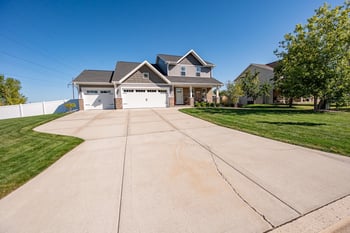 316 Hidden Creek Trl, Green Bay, WI 54303