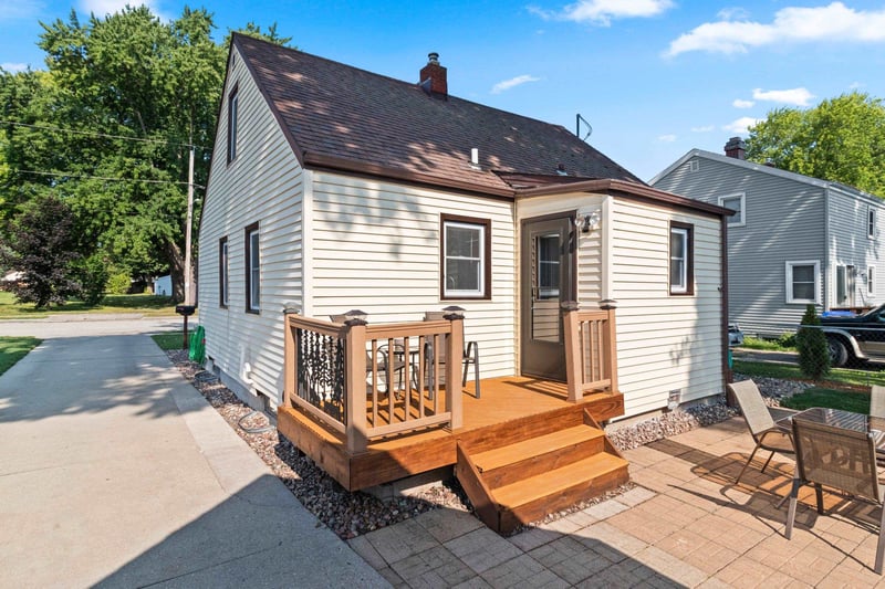 1420 N Charlotte St, Appleton, WI 54911-4014