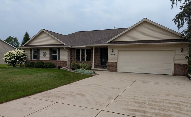 3652 S Ridge Rd, De Pere, WI 54115