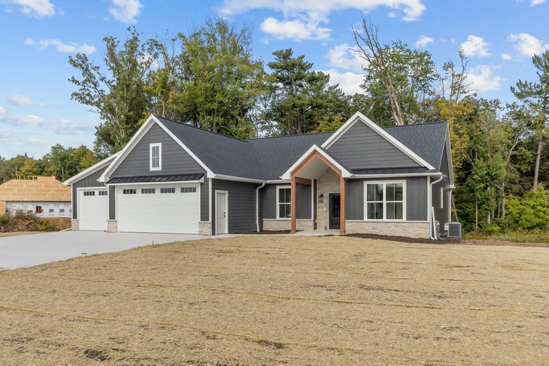 3211 Eclipse Dr, Green Bay, WI 54311
