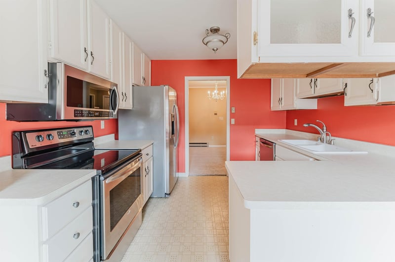2356 Wisconsin St, Oshkosh, WI 54901-7809