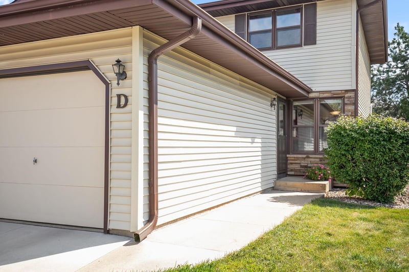 800 S Westhaven Pl #D, Appleton, WI 54914