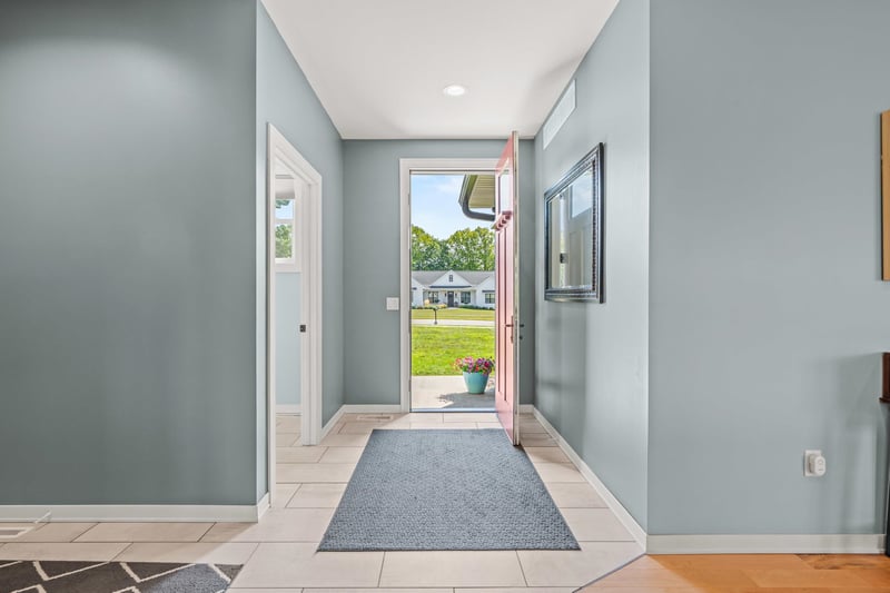 1765 Honor St, Neenah, WI 54956-5619