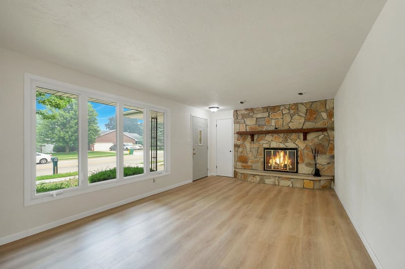 2320 Manitowoc Rd, Green Bay, WI 54311