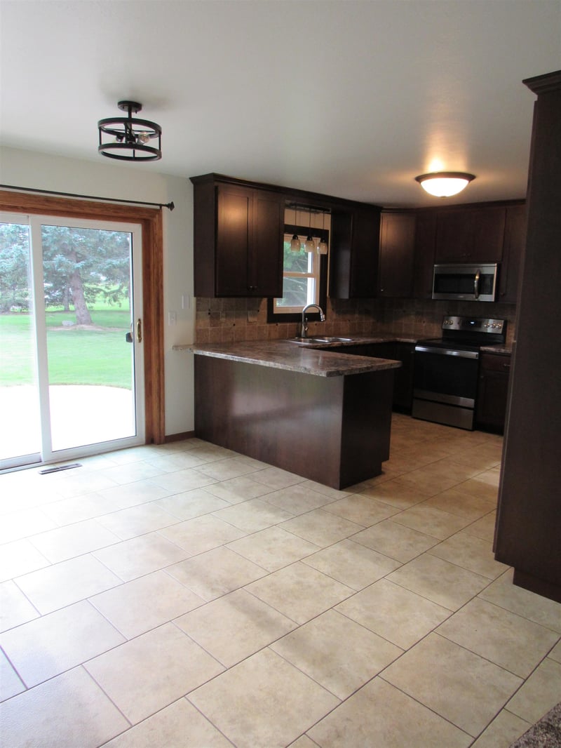 2781 Tulip Ct, Green Bay, WI 54313