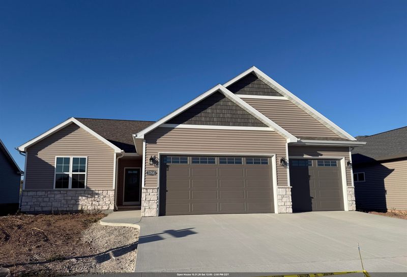 3764 E Callalilly Ln, Appleton, WI 54913