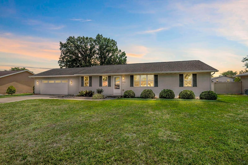 2108 Gadwall Ln, Green Bay, WI 54311