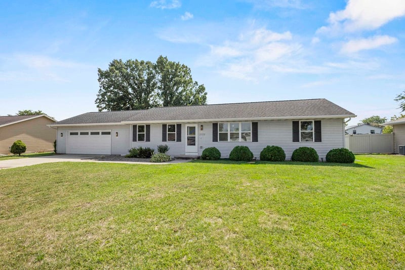 2108 Gadwall Ln, Green Bay, WI 54311