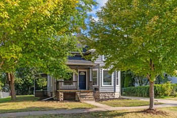 1532 W Bent Ave, Oshkosh, WI 54901
