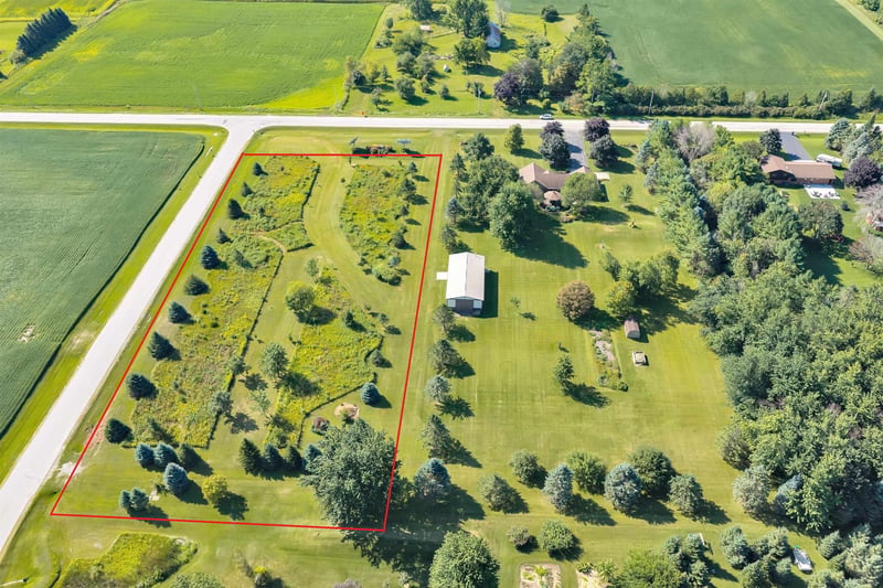 Woodland Dr #2, Seymour, WI 54165
